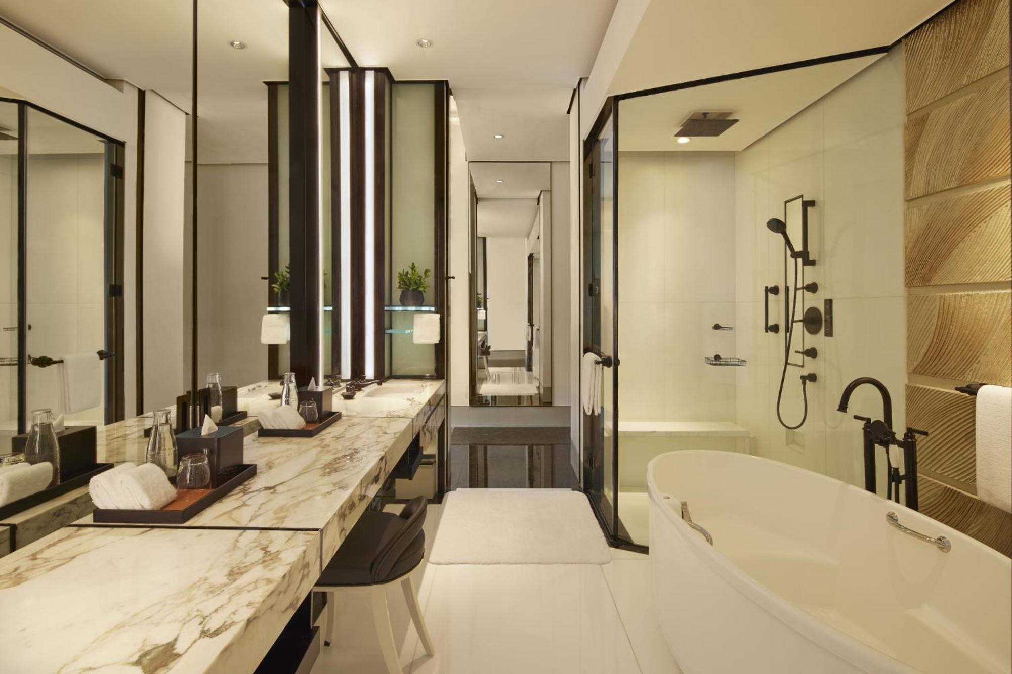 Executive Room - Image 2